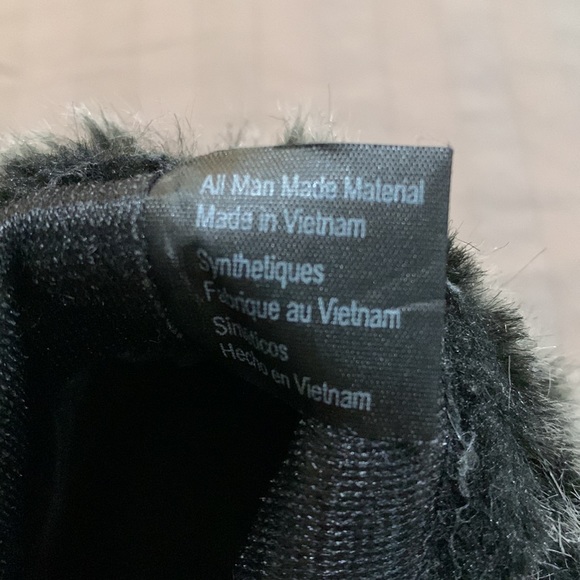 Boots - Picture 10 of 10